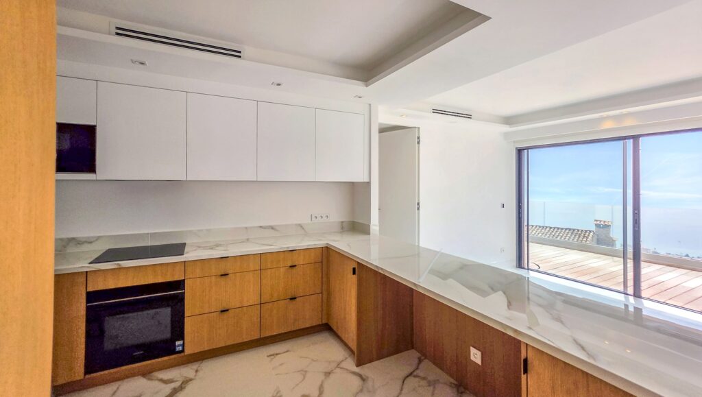 Villa Roquebrune-Cap-Martin 200m² Open sea view, quiet area , Close to Monaco ISM Property