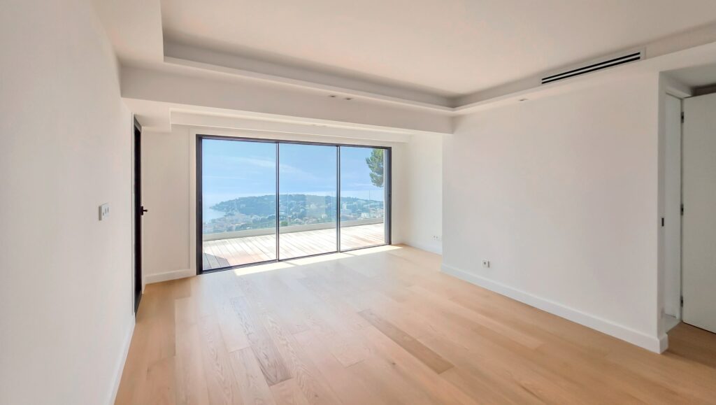 Villa Roquebrune-Cap-Martin 200m² Open sea view, quiet area , Close to Monaco ISM Property