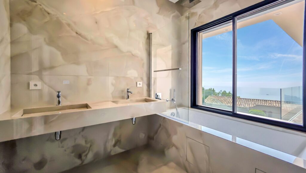 Villa Roquebrune-Cap-Martin 200m² Open sea view, quiet area , Close to Monaco ISM Property