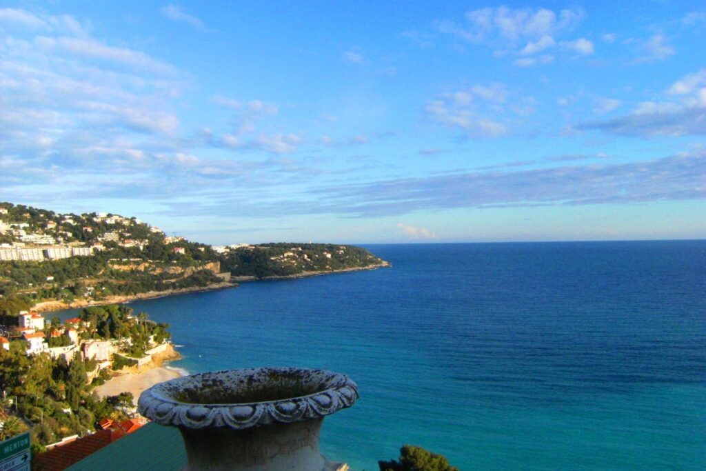 Appartement Roquebrune-Cap-Martin 280m² Limitrophe plages de Cabbe et Monaco a pieds ISM Property