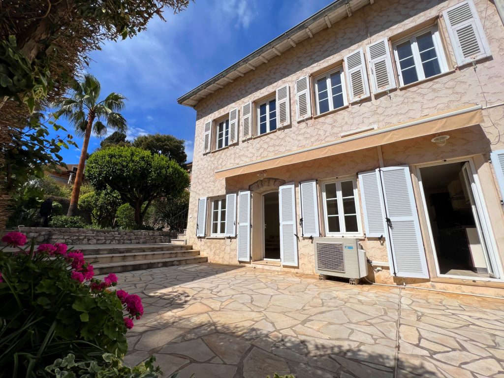 Villa Saint-Jean-Cap-Ferrat 110m² Proche plages , villa ISM Property