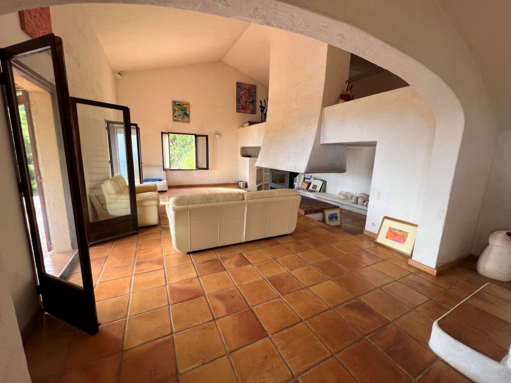 Villa Eze 190m² open sea view, near old town of Eze ISM Property