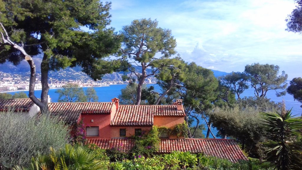 Villa Roquebrune-Cap-Martin 350m² Proche plages, et centre , vue mer , calme ISM Property