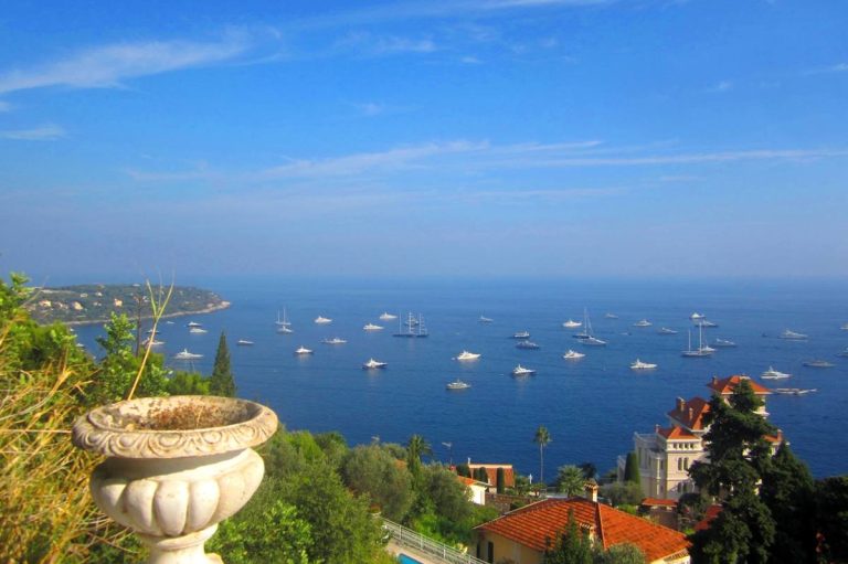 Apartment Roquebrune-Cap-Martin 280m² Border beaches and Monaco ISM Property