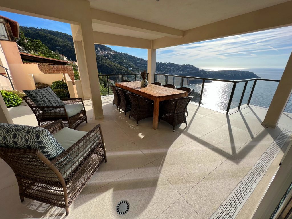 Villa Roquebrune-Cap-Martin 340m² Proche plage , GOLF BLEU, proche MONACO ISM Property