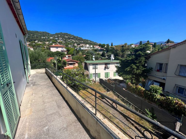 Villa Roquebrune-Cap-Martin 140m² Near beaches , near Monaco, quiet area ISM Property