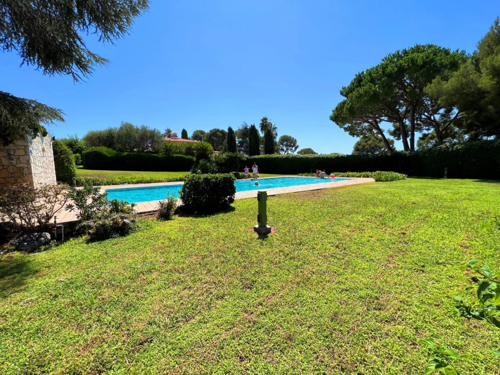 Apartment Roquebrune-Cap-Martin 76m² Beaches near by, private garden ISM Property