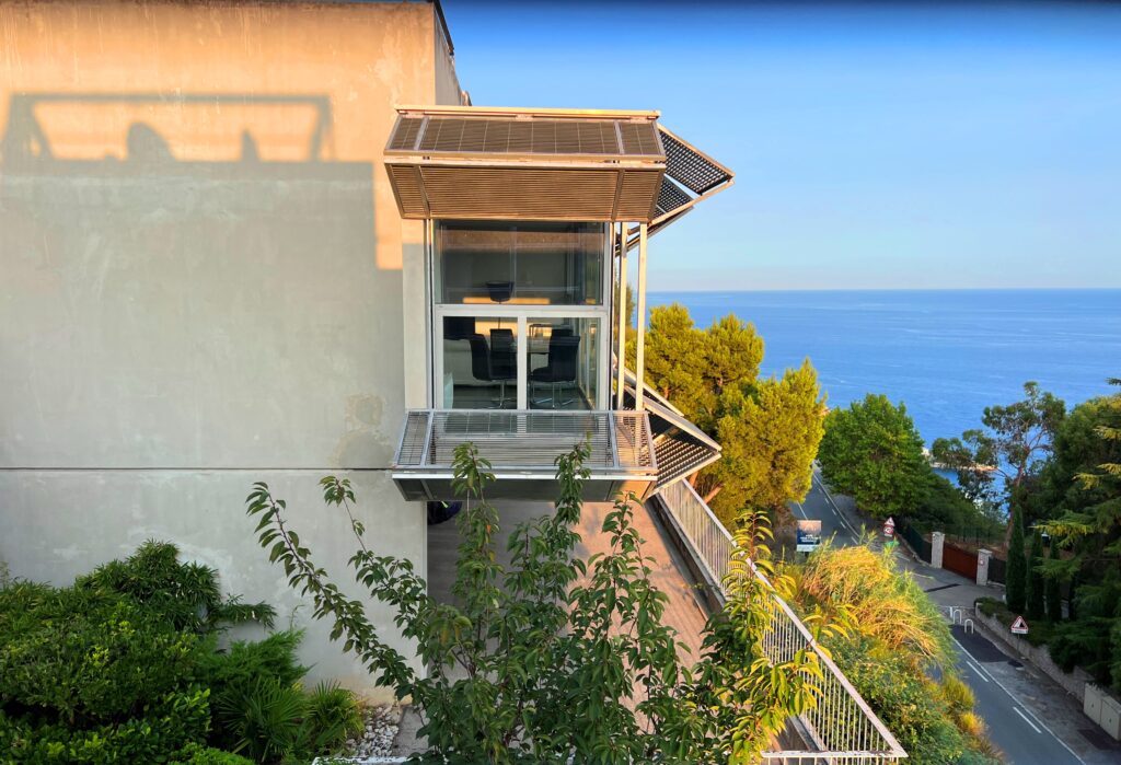 Vue mer et vue de Saint Jean Cap Ferrat , terrasse à Eze ISM Property