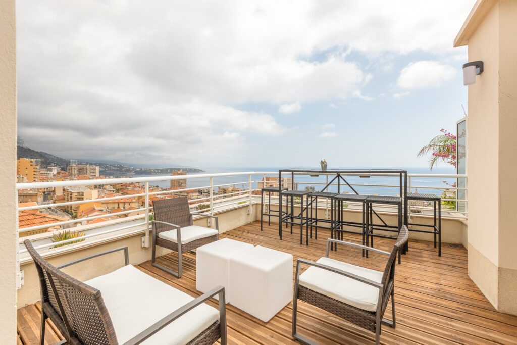 Border Monaco, roof level ISM Property