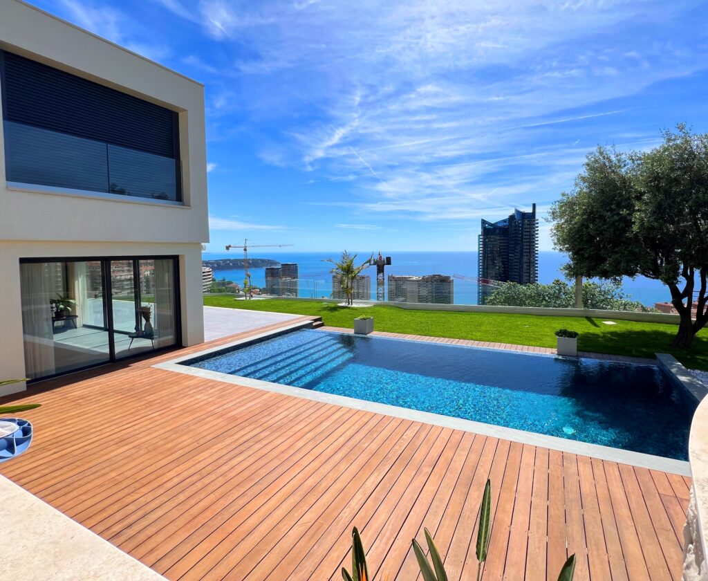 Villa moderne , proche de Monaco ISM Property