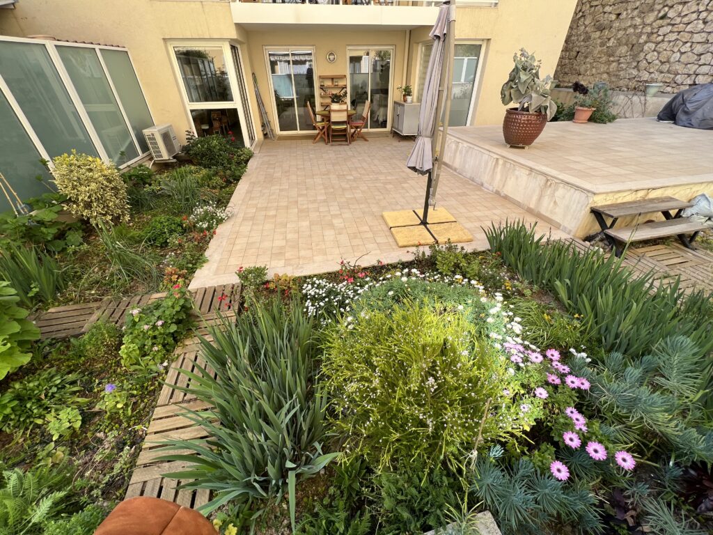 Border Monaco, terrace/garden ISM Property