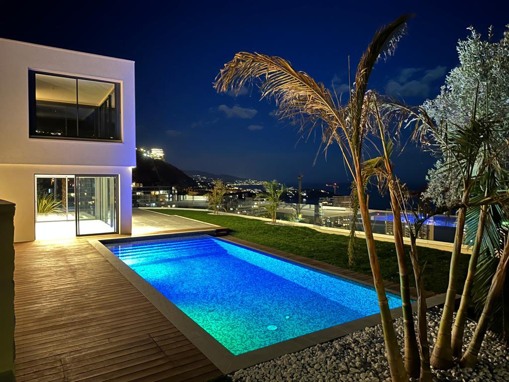 Villa moderne , proche de Monaco ISM Property
