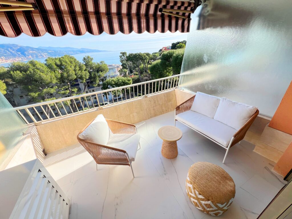 Open view, on Cap martin, pool , terrace ISM Property