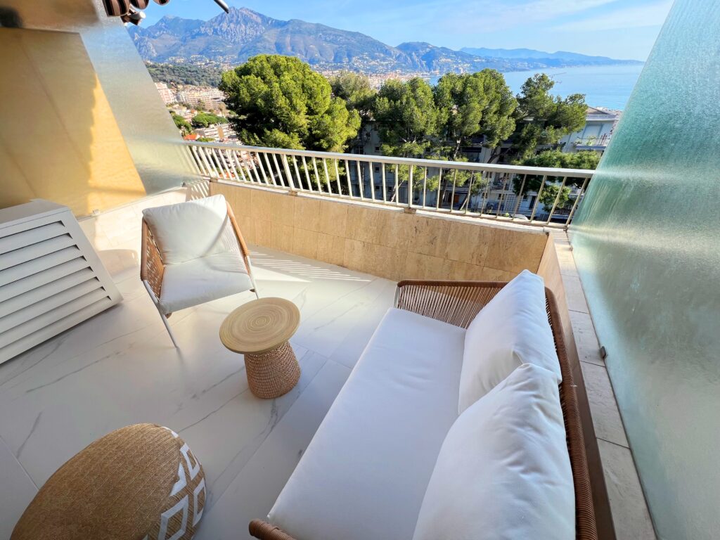 Open view, on Cap martin, pool , terrace ISM Property
