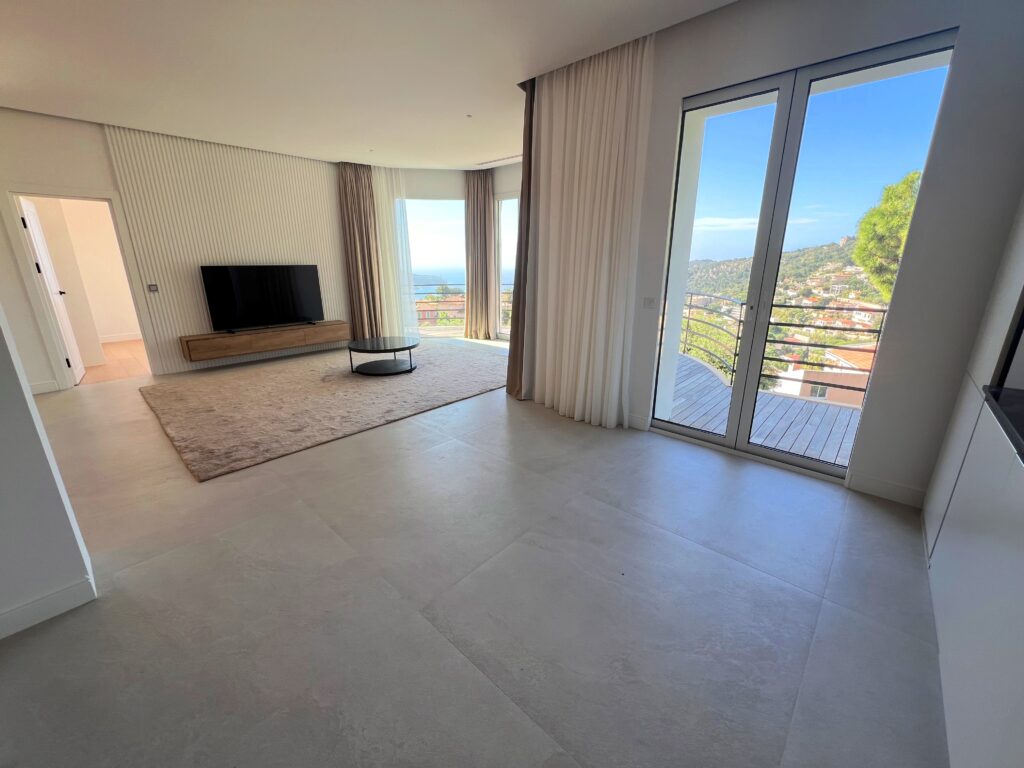 Roof level, sea view in Villefranche sur mer ISM Property