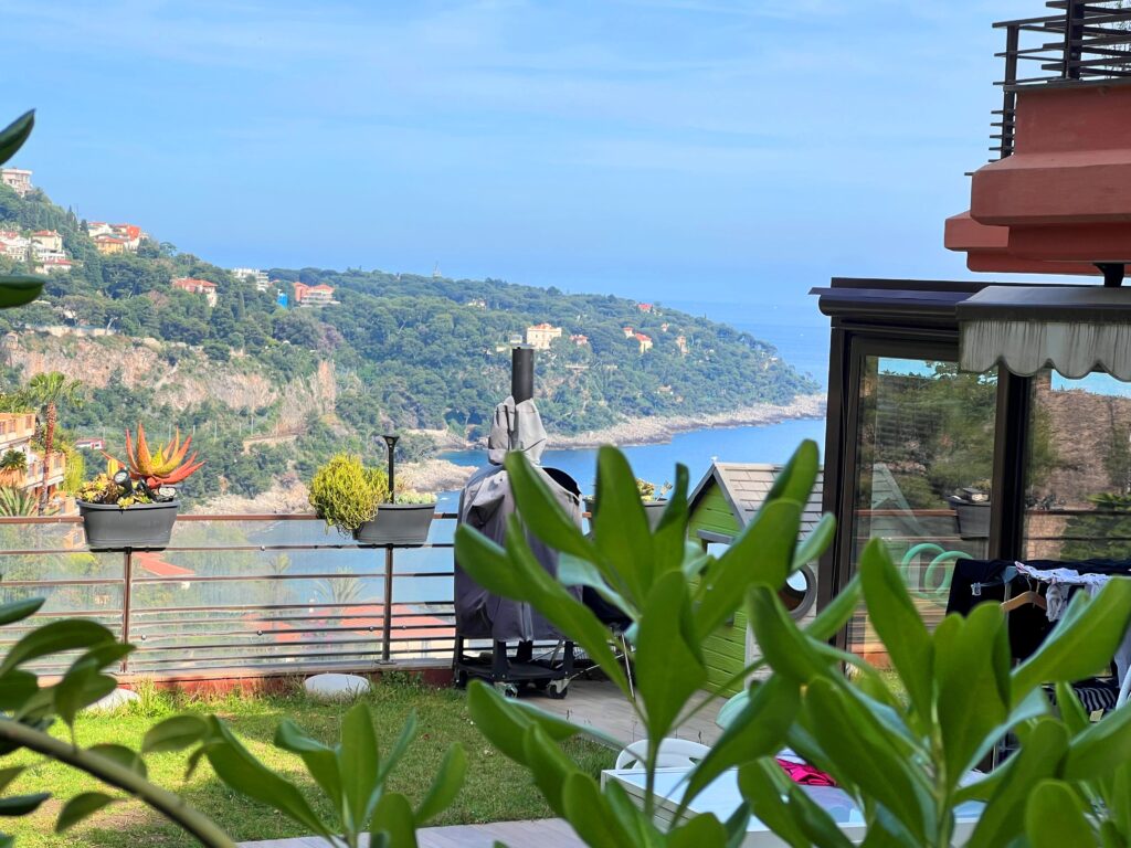 Proche plage , proche MONACO ISM Property