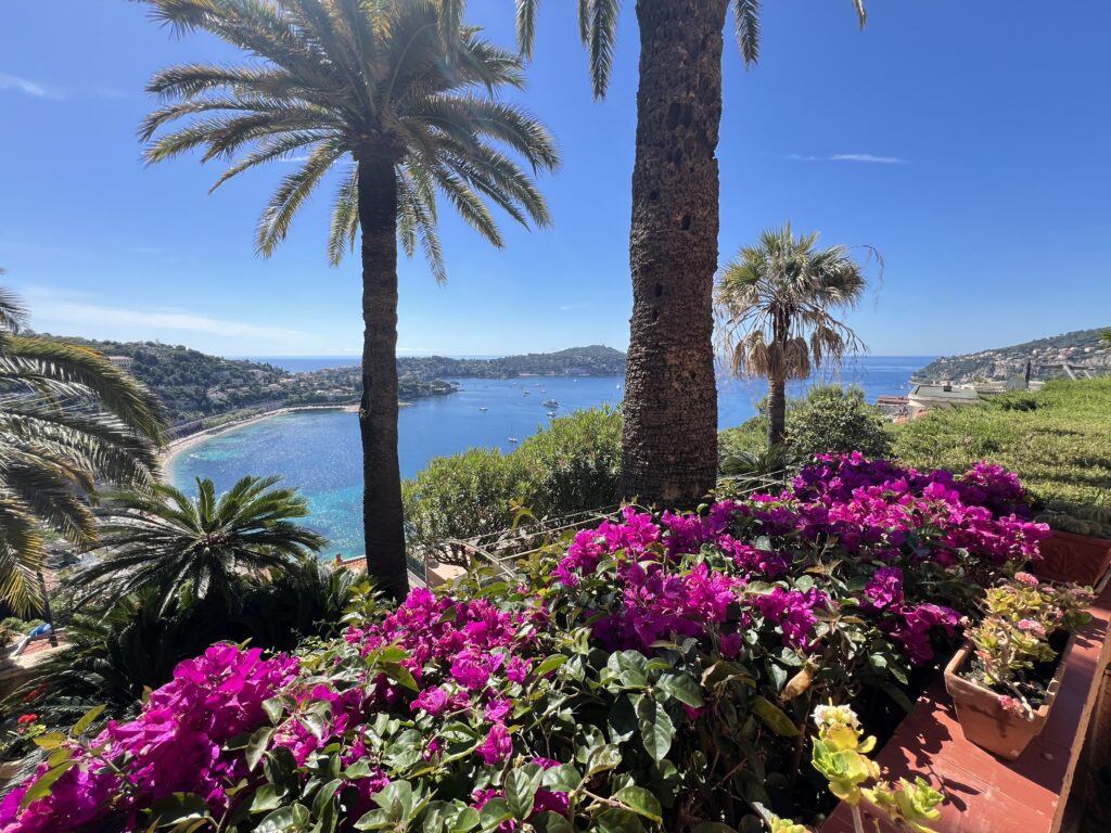 Unique, vue de Baie des Anges ISM Property