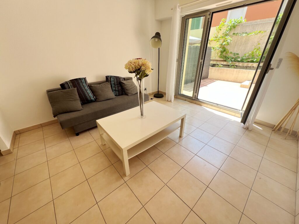 Appartement proche plage, terrasse à Beaulieu-sur-Mer, France ISM Property