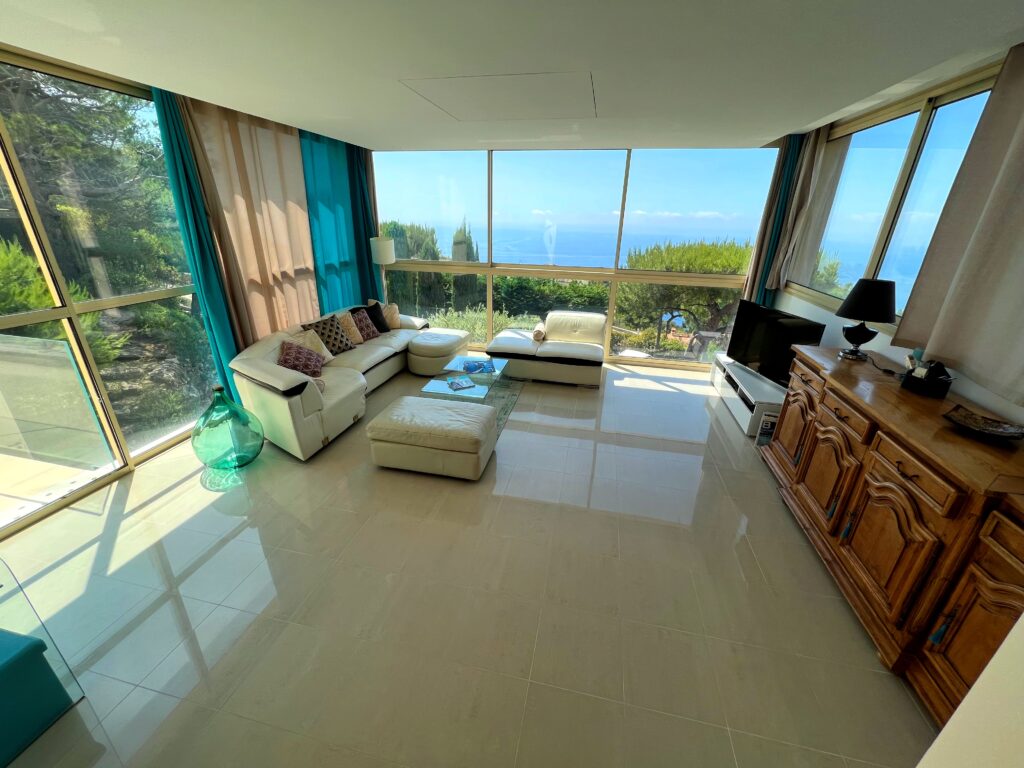 Villa proche Monaco, grande terrain, Villa 300m² ISM Property