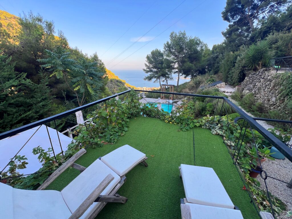 Sea view, near town , near Saint Jean Cap Ferrat ISM Property