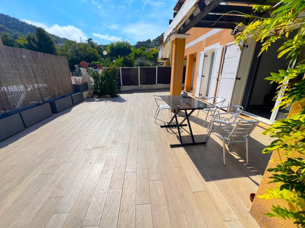 Proche de village d'Eze , proche de Monaco ISM Property