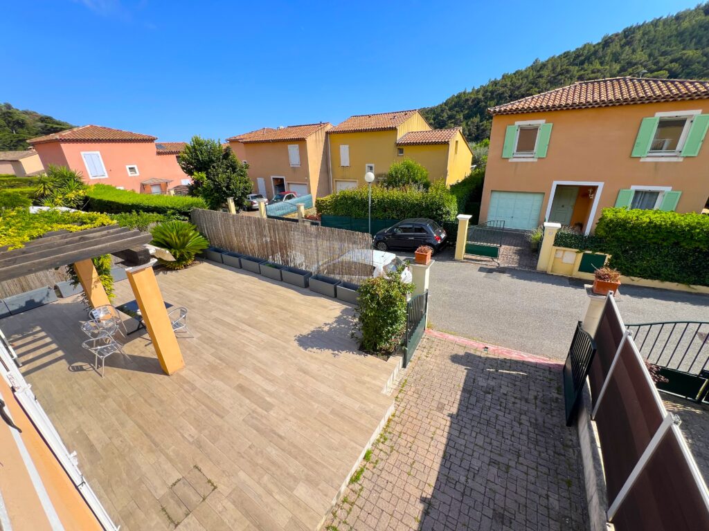 Proche de village d'Eze , proche de Monaco ISM Property