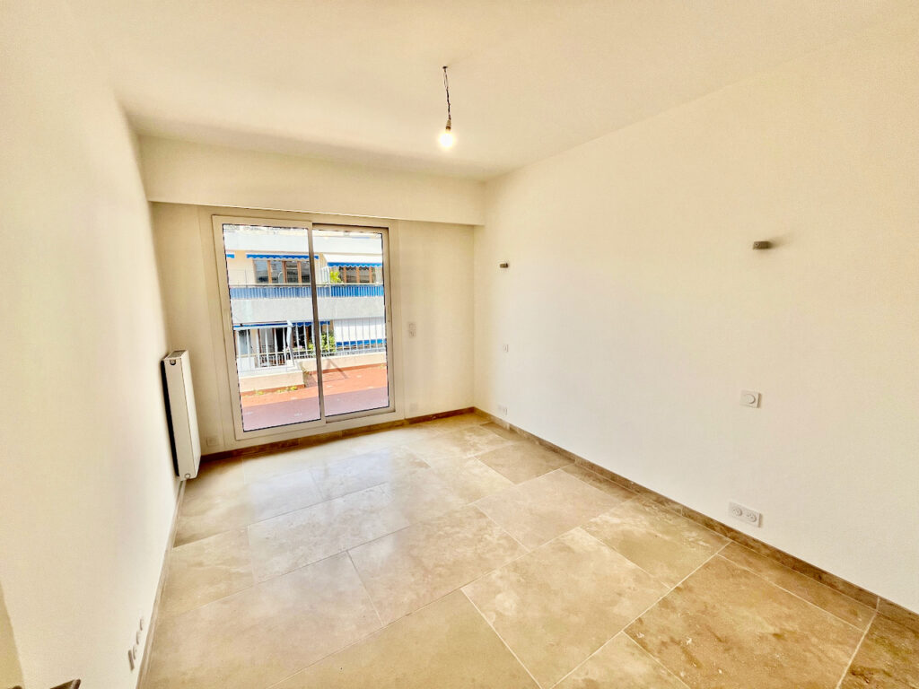 Sea view, large terrace , near beaches ISM Property