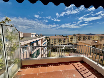 Sea view, large terrace , near beaches ISM Property