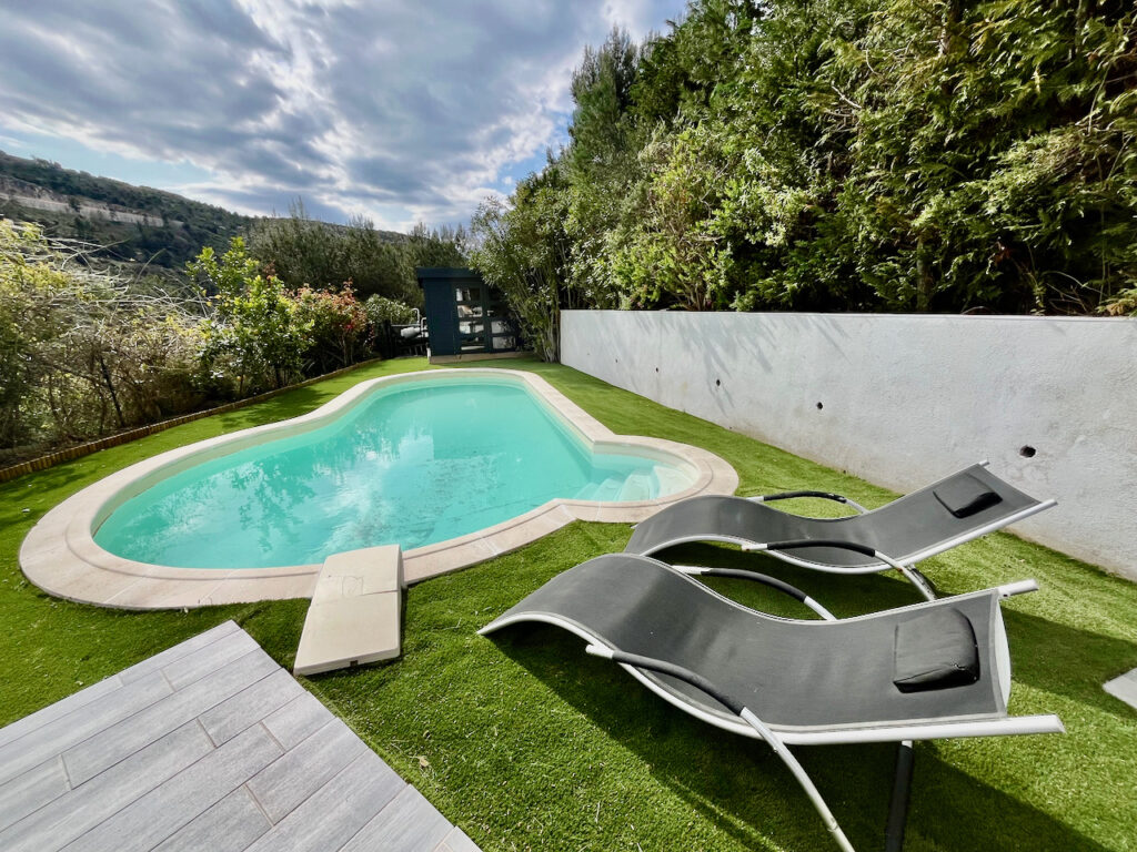 Proche de Monaco,proche de village de La Turbie, piscine , 120000m² terrain ISM Property