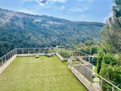 Proche de Monaco,proche de village de La Turbie, piscine , 120000m² terrain ISM Property