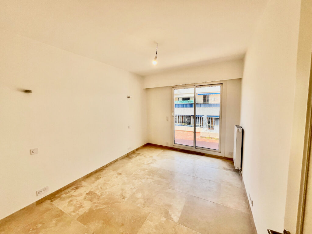 Sea view, large terrace , near beaches ISM Property