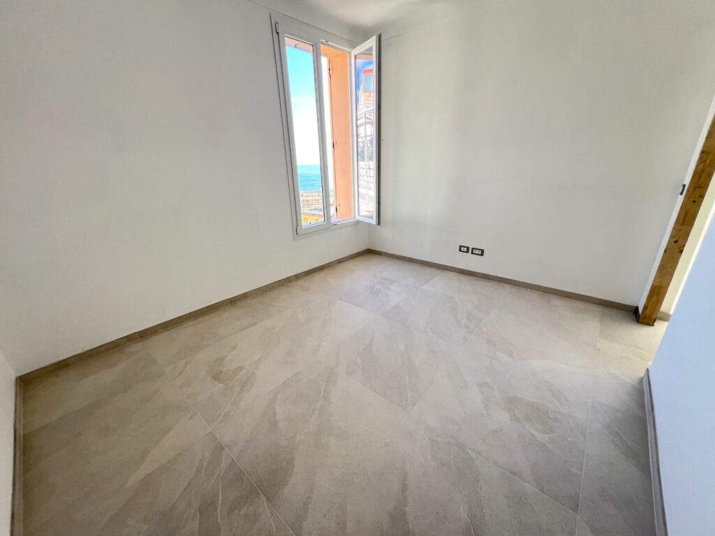 Sea View Apartment with Terrace – Beausoleil Border Monaco ISM Property