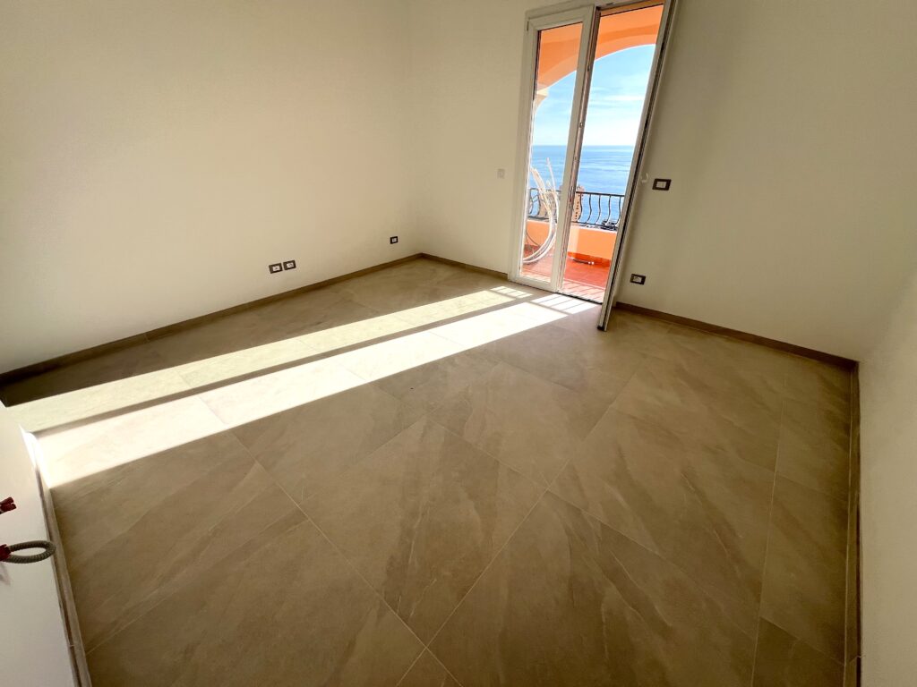 Sea View Apartment with Terrace – Beausoleil Border Monaco ISM Property