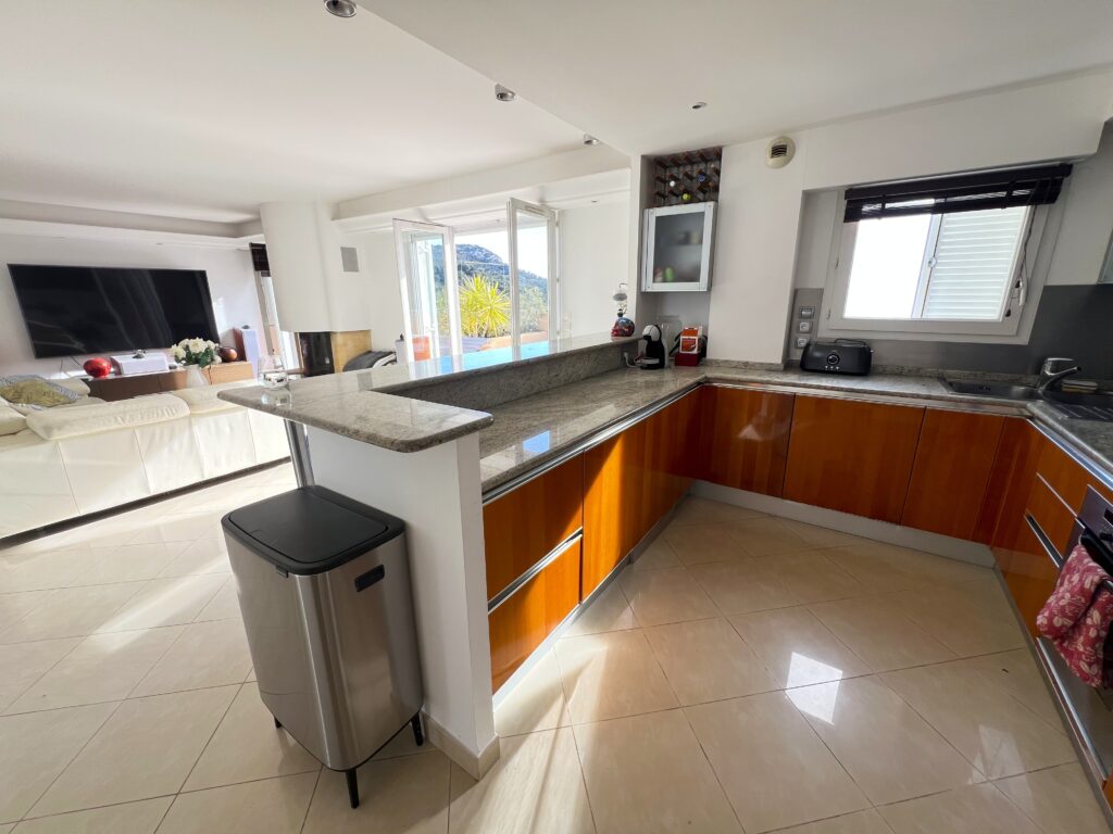 Apartment/Villa with Panoramic Sea Views and Land – For Sale in Èze Near Monaco ISM Property