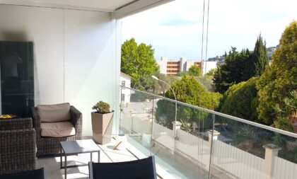 Near beaches, large terrace, modern building in Carnoles ISM Property