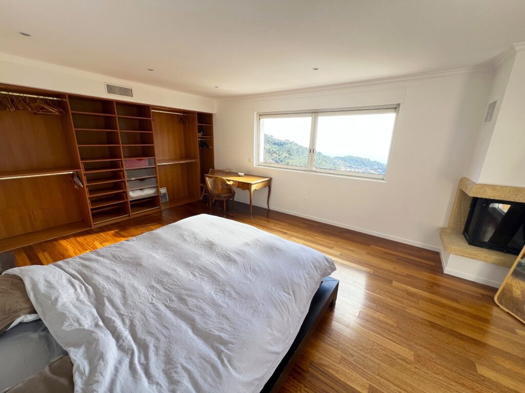 Apartment/Villa with Panoramic Sea Views and Land – For Sale in Èze Near Monaco ISM Property