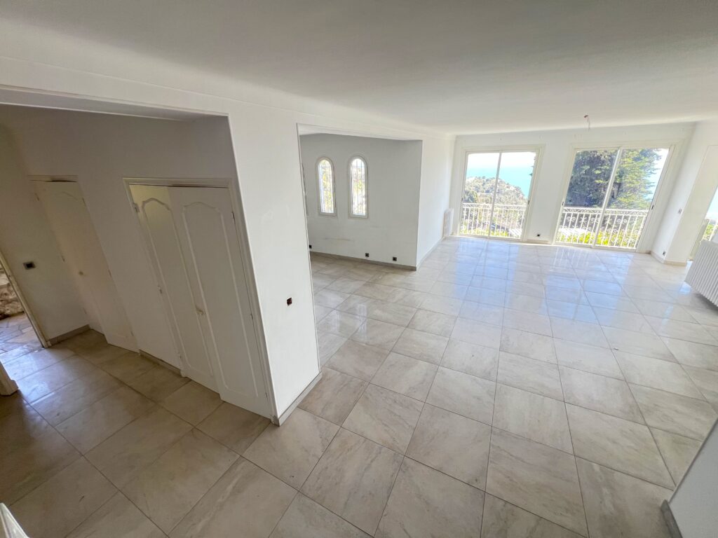 Modern Sea View Villa in a Peaceful Green Setting – Roquebrune-Cap-Martin ISM Property