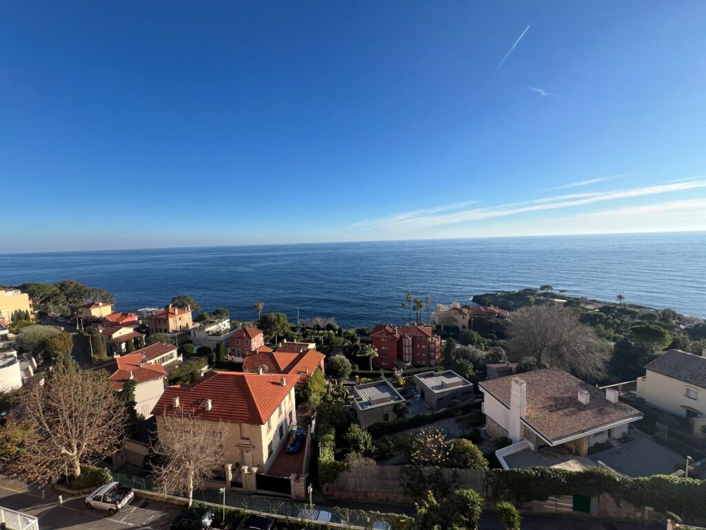 Open sea view, quiet area , near beach 