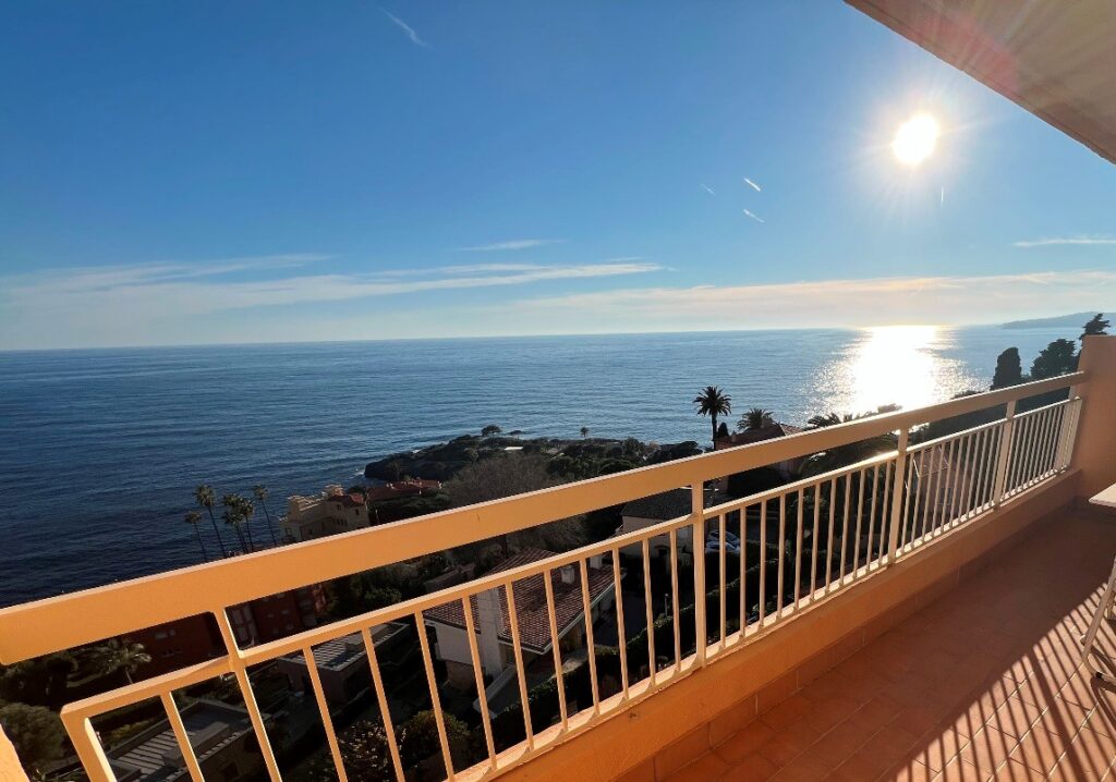 Open sea view, quiet area , near beach 