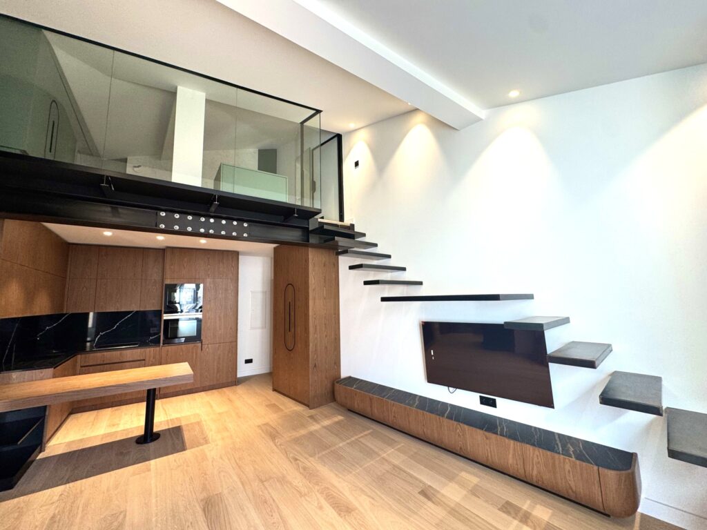 Town center, renovated , confortable apartment in Villefranche ISM Property