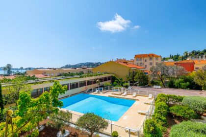 In the centre of the town , pool , terrace , near BEACHES ISM Property