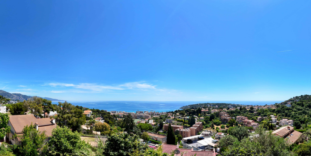Vue mer panoramique, permit obtenu ISM Property