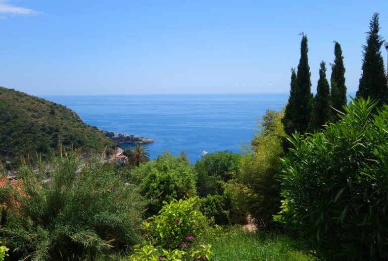 Eze ,proche plage, vue mer ISM Property