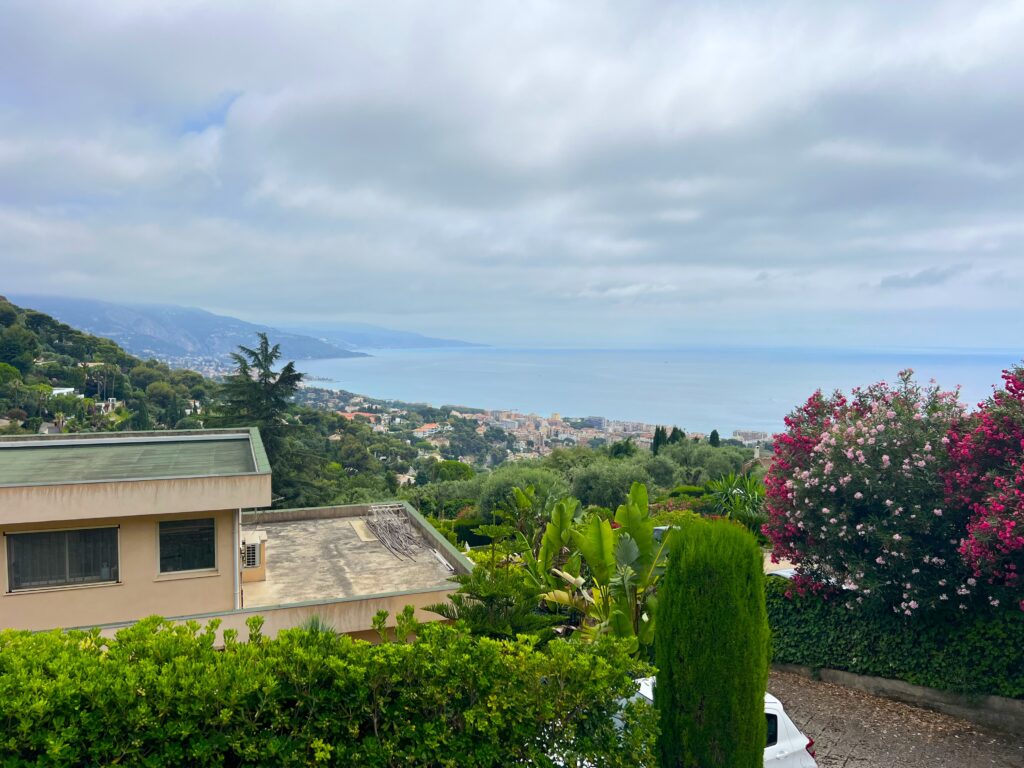 Vue mer panoramique , villa moderne au calme ISM Property