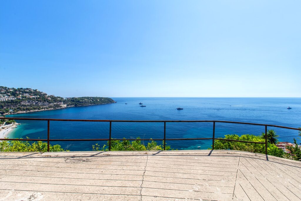 Villa with Open sea view, border Monaco , near beaches ISM Property