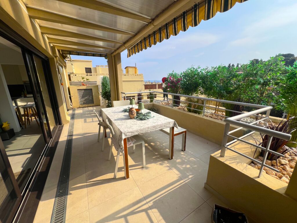 Proche MONACO, proche plages, grandes terrasses, calme ISM Property