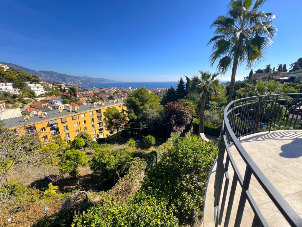 Open sea view, quiet area , large pool ISM Property