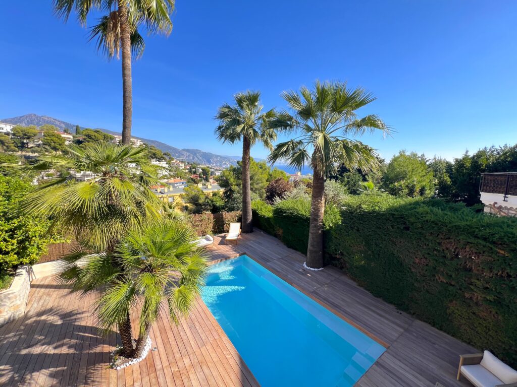 Open sea view, quiet area , large pool ISM Property
