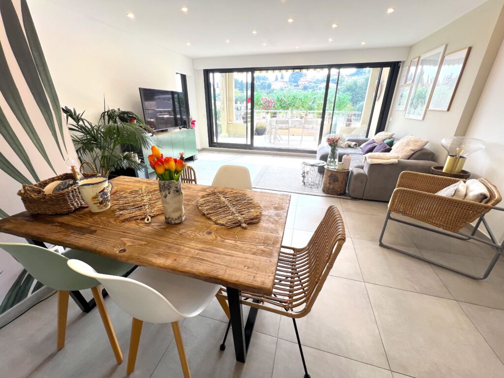 Proche MONACO, proche plages, grandes terrasses, calme ISM Property