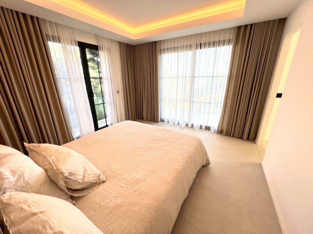 Open sea view, quiet area , large pool ISM Property